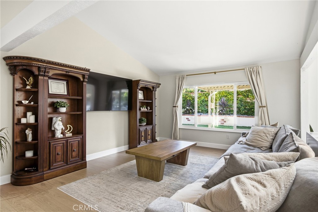 2961 Stacy Drive Simi Valley, CA 93063 - Photo 10 of 26