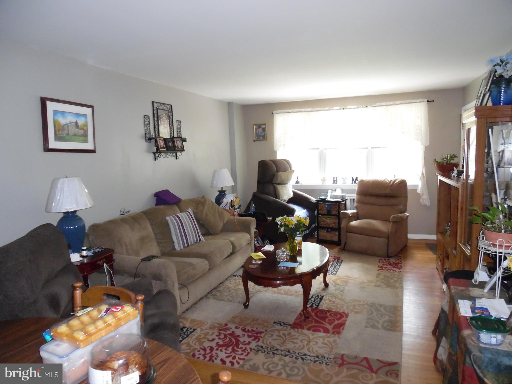 12470 Knights Road Philadelphia, PA 19154 - Photo 4 of 17 Gallery Image 4