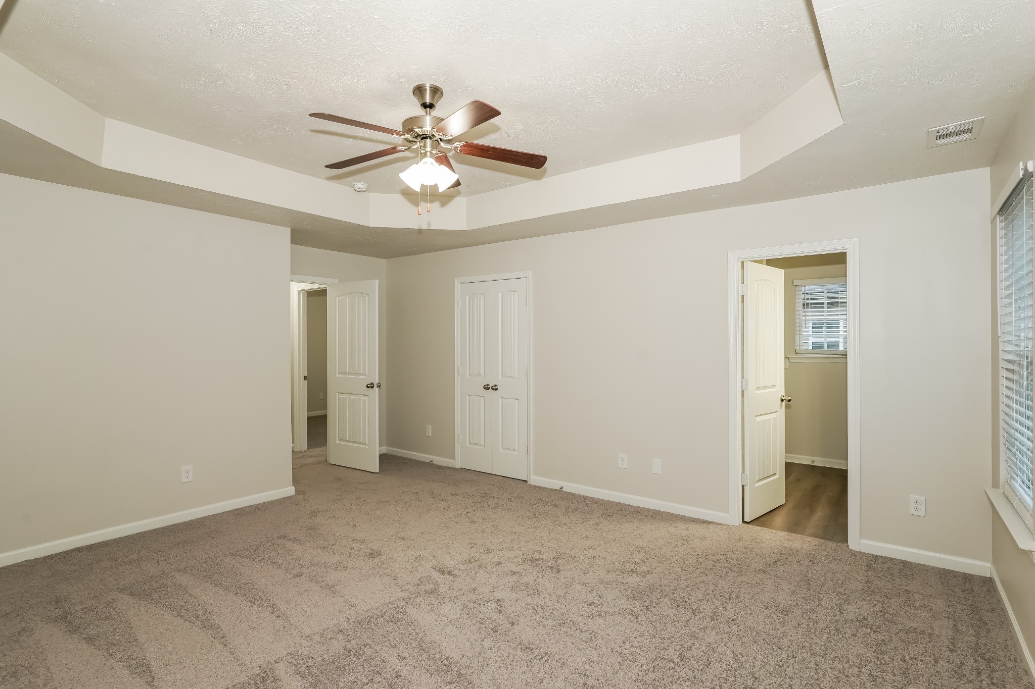 2562 Willow Branch Drive Nashville, TN 37217 - Photo 7 of 17 a view of an empty room with a fan