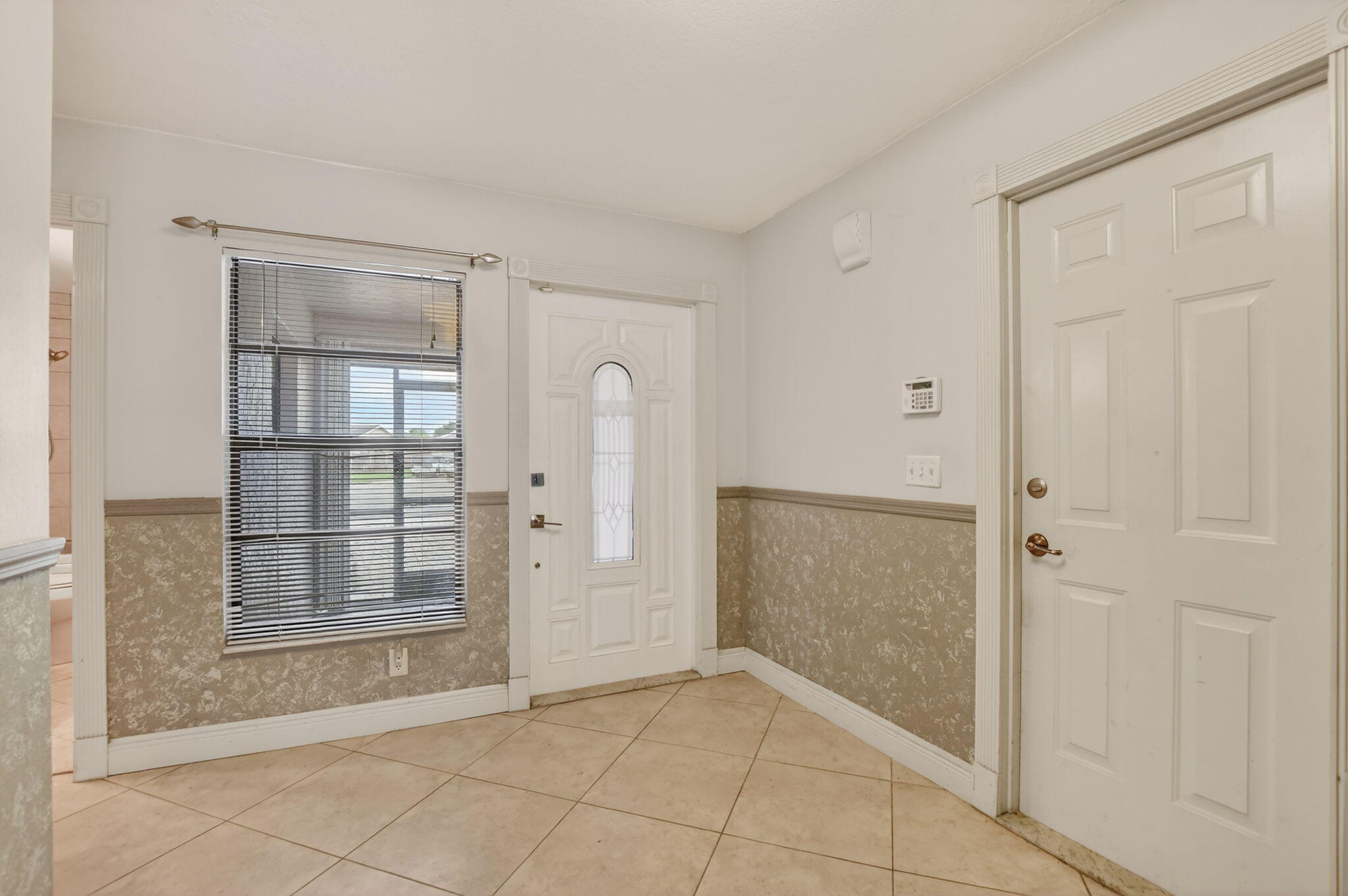 23153 Southwest 60th Way Boca Raton, FL 33428 - Photo 7 of 55 5-web-or-mls-DSC_6447