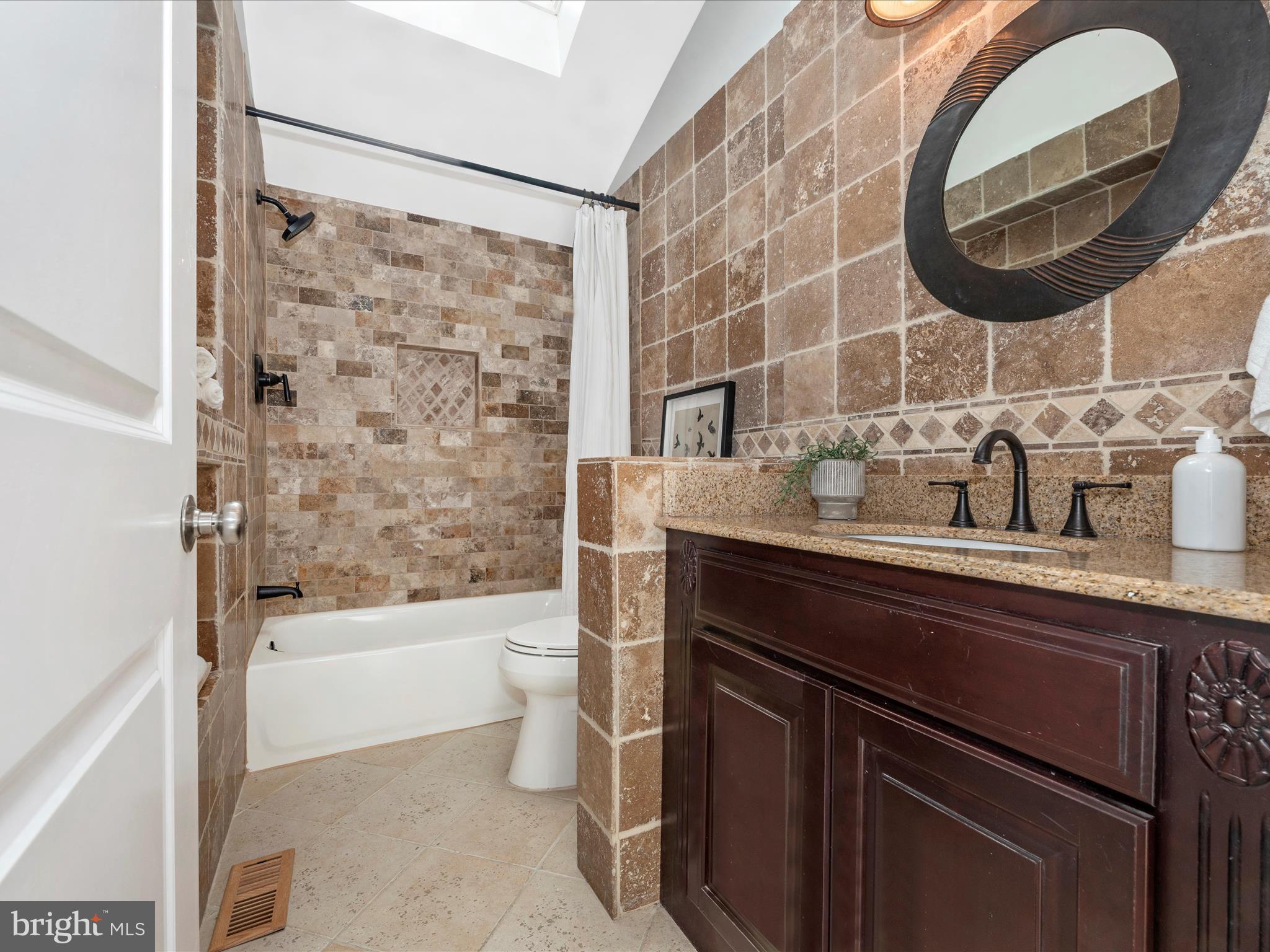 2705 Love Point Road Stevensville, MD 21666 - Photo 38 of 75 Hall Bathroom