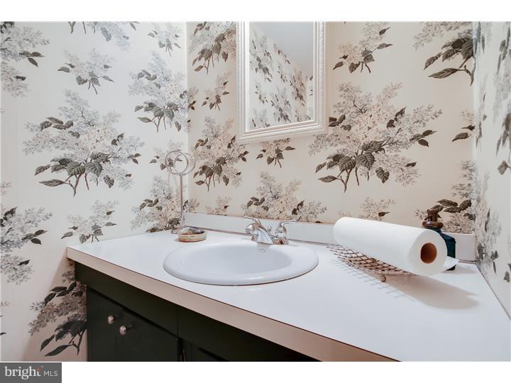 713 Decatur Drive Mount Laurel, NJ 08054 - Photo 12 of 25 Bathroom