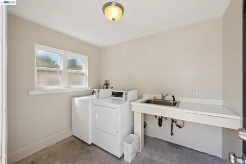 $1,899,000 | 2021 Clinton Avenue, Alameda, CA 94501
