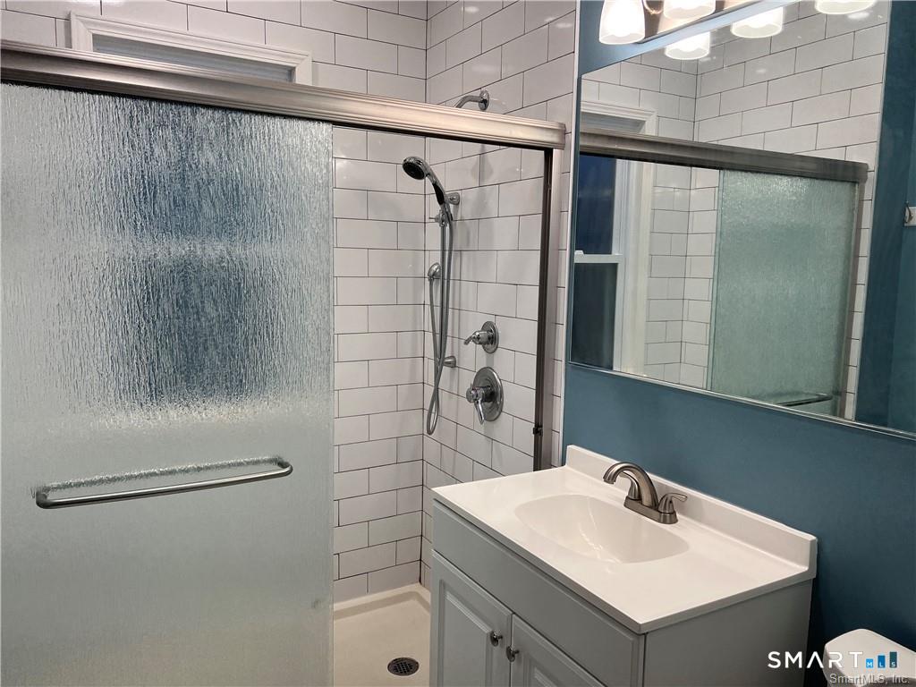 41-45 Wade Street Bridgeport, CT 06604 - Photo 10 of 40