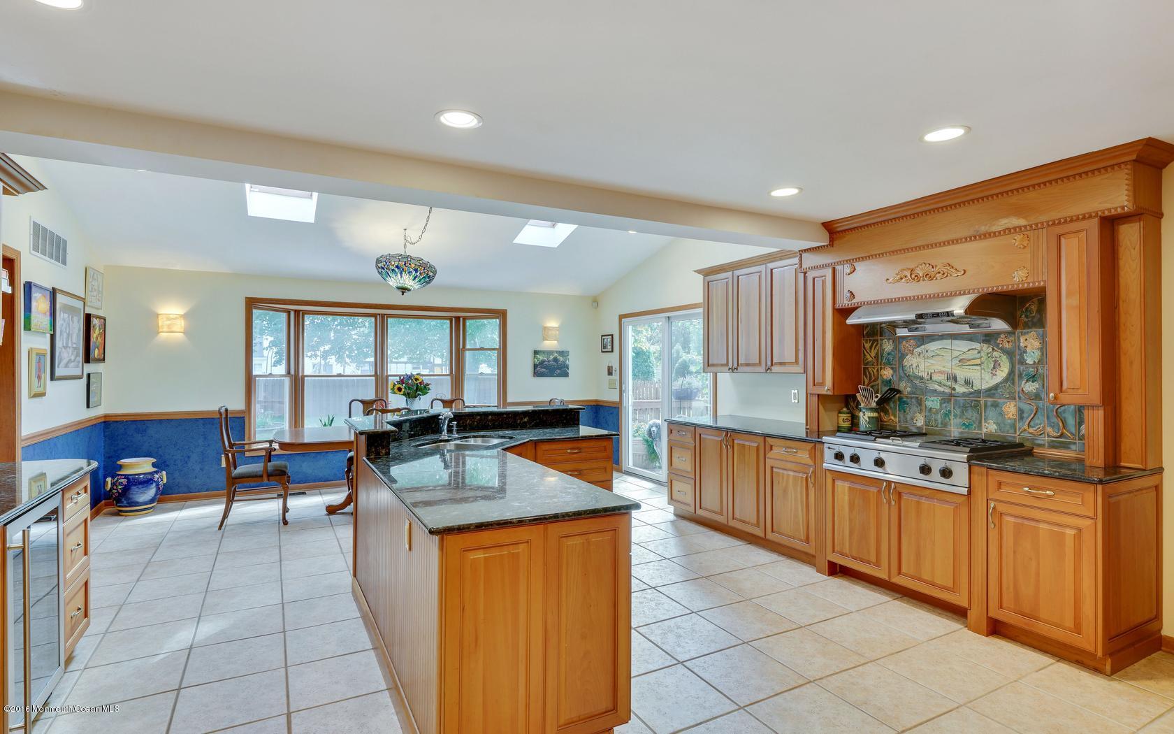 180 Fern Road East Brunswick, NJ 08816 - Photo 1 of 31 20