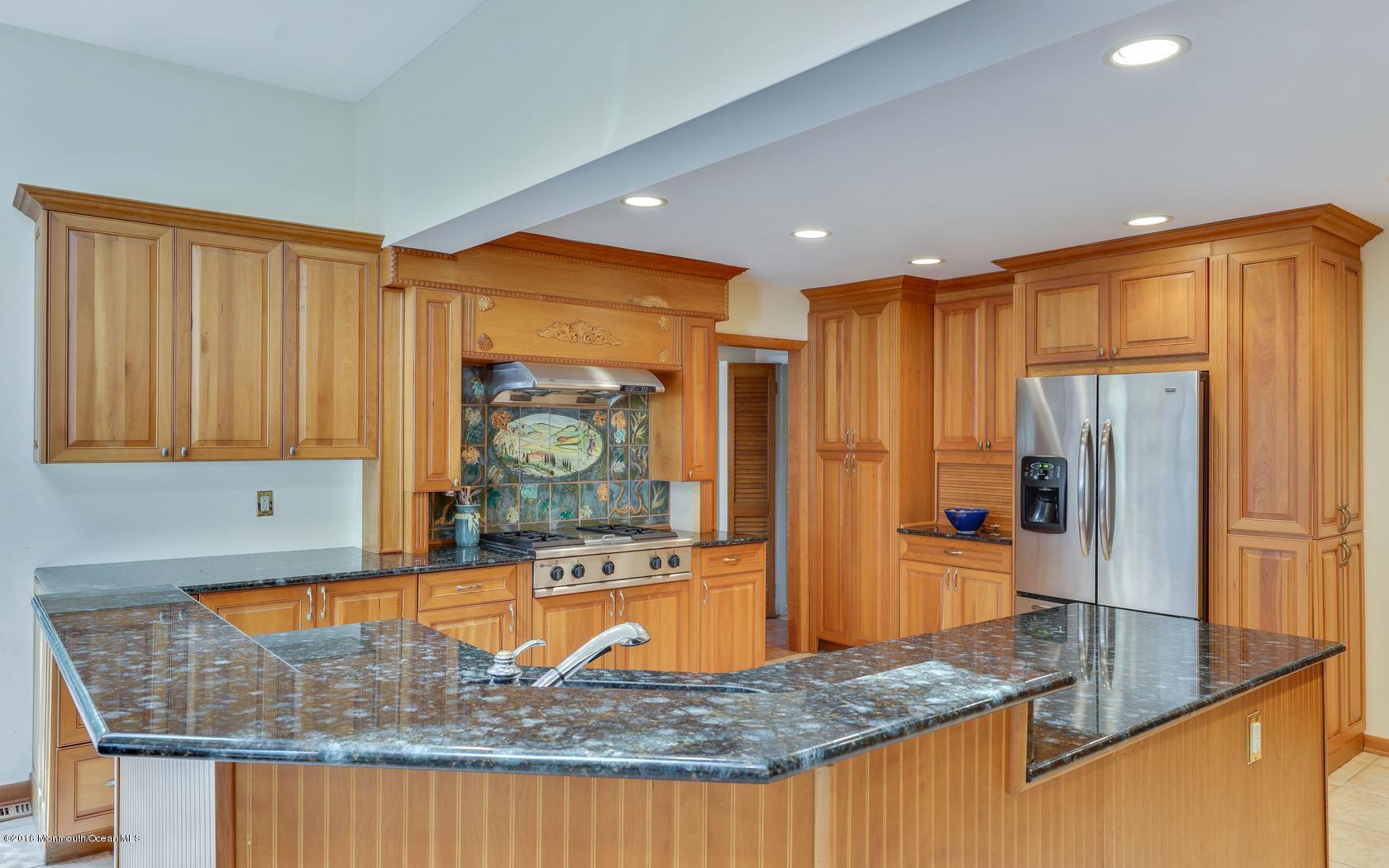 180 Fern Road East Brunswick, NJ 08816 - Photo 11 of 31 22
