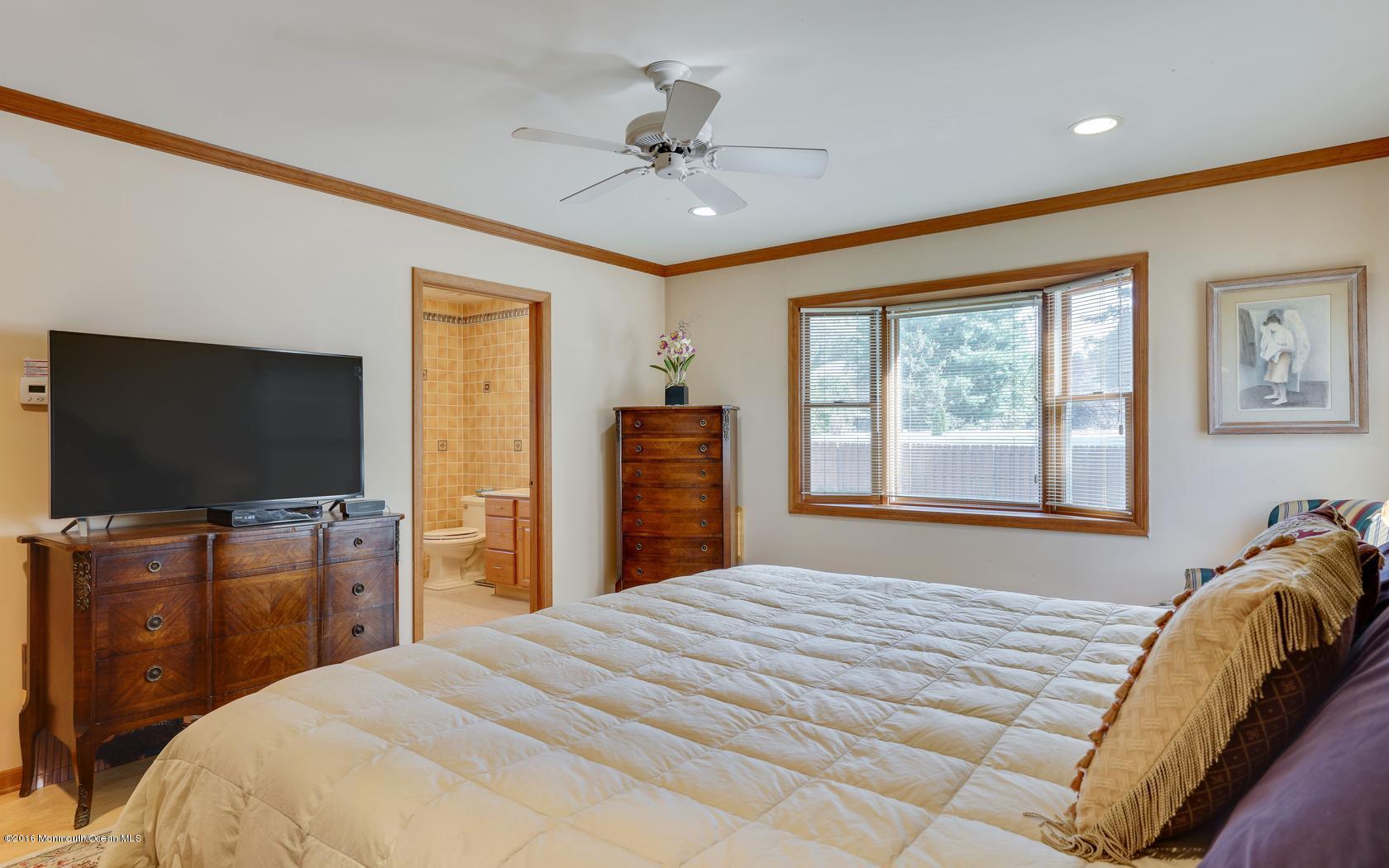 180 Fern Road East Brunswick, NJ 08816 - Photo 16 of 31 32