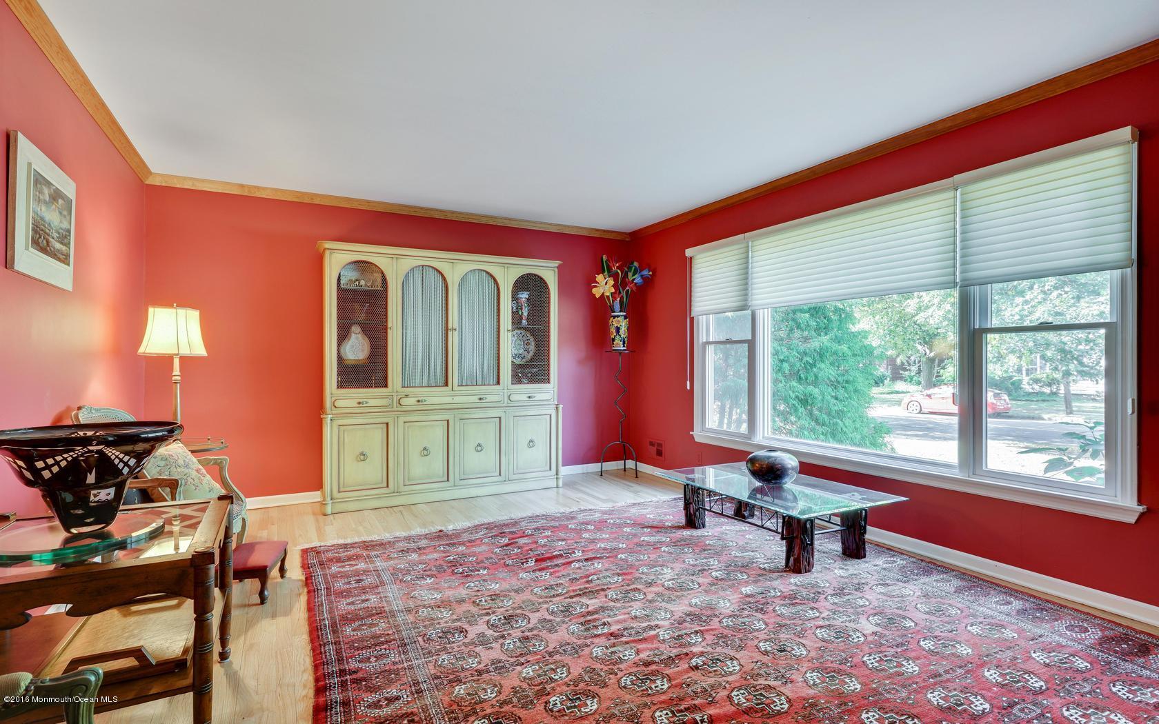 180 Fern Road East Brunswick, NJ 08816 - Photo 7 of 31 13