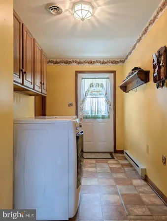 $275,000 | 507 Woodbury Pike, Hopewell, PA 16650