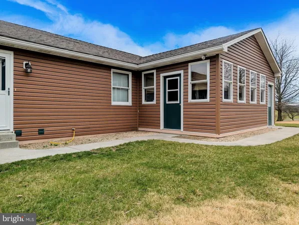 $275,000 | 507 Woodbury Pike, Hopewell, PA 16650