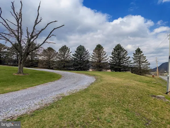 $275,000 | 507 Woodbury Pike, Hopewell, PA 16650