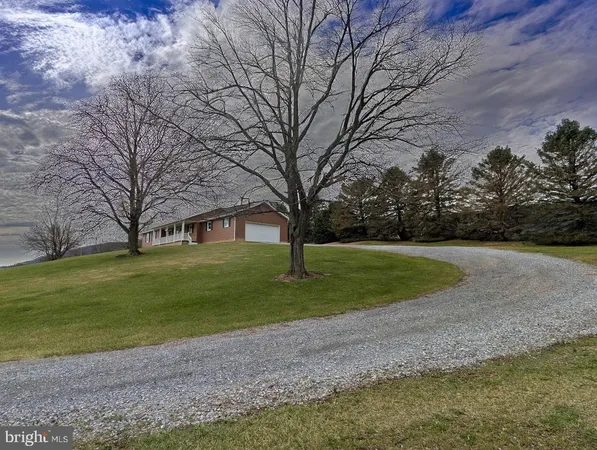 $275,000 | 507 Woodbury Pike, Hopewell, PA 16650