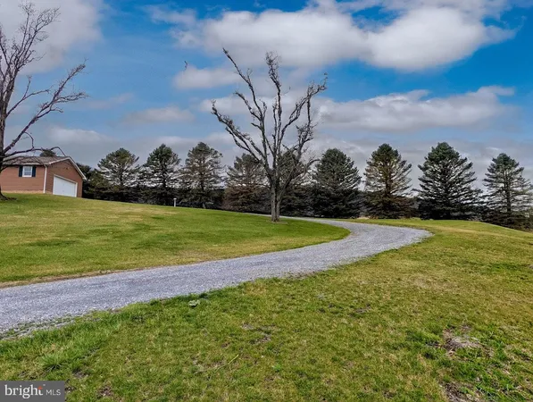 $275,000 | 507 Woodbury Pike, Hopewell, PA 16650
