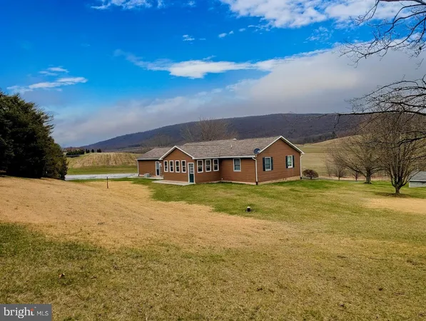 $275,000 | 507 Woodbury Pike, Hopewell, PA 16650