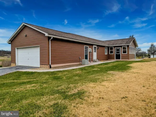 $275,000 | 507 Woodbury Pike, Hopewell, PA 16650