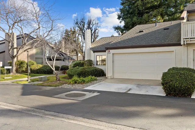 $299,900 | 1118 Cedar Creek Drive, Unit 85, Modesto, CA 95355