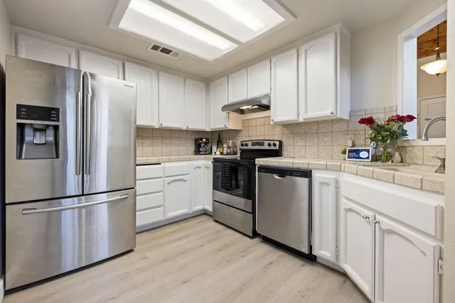 $299,900 | 1118 Cedar Creek Drive, Unit 85, Modesto, CA 95355