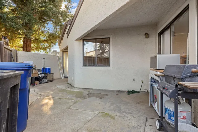 $299,900 | 1118 Cedar Creek Drive, Unit 85, Modesto, CA 95355