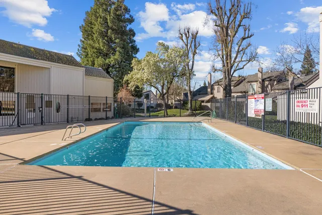 $299,900 | 1118 Cedar Creek Drive, Unit 85, Modesto, CA 95355