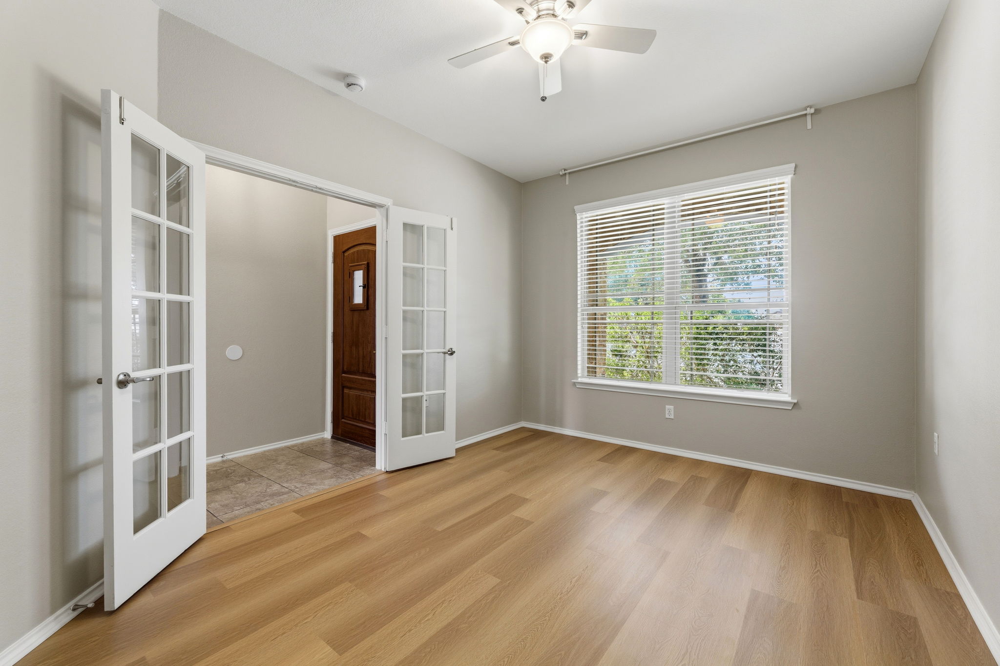 10217 Pinnacle Crest Loop Austin, TX 78747 - Photo 6 of 39