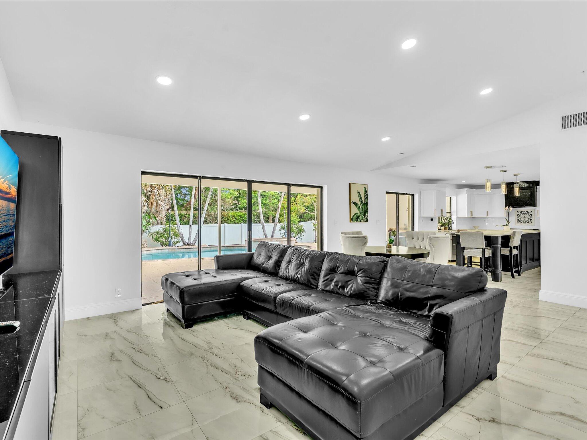 9125 Old Pine Road Boca Raton, FL 33428 - Photo 6 of 27 13-FPP00061