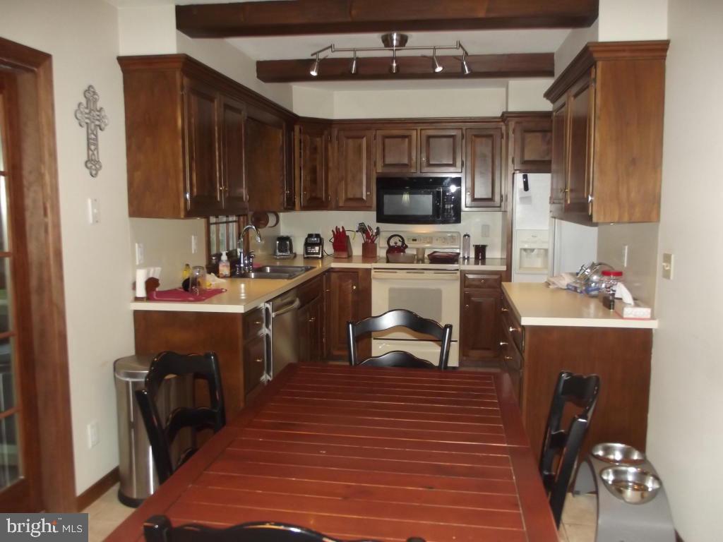 2111 Clover Hill Road Lancaster, PA 17603 - Photo 11 of 25 Gallery Image 11
