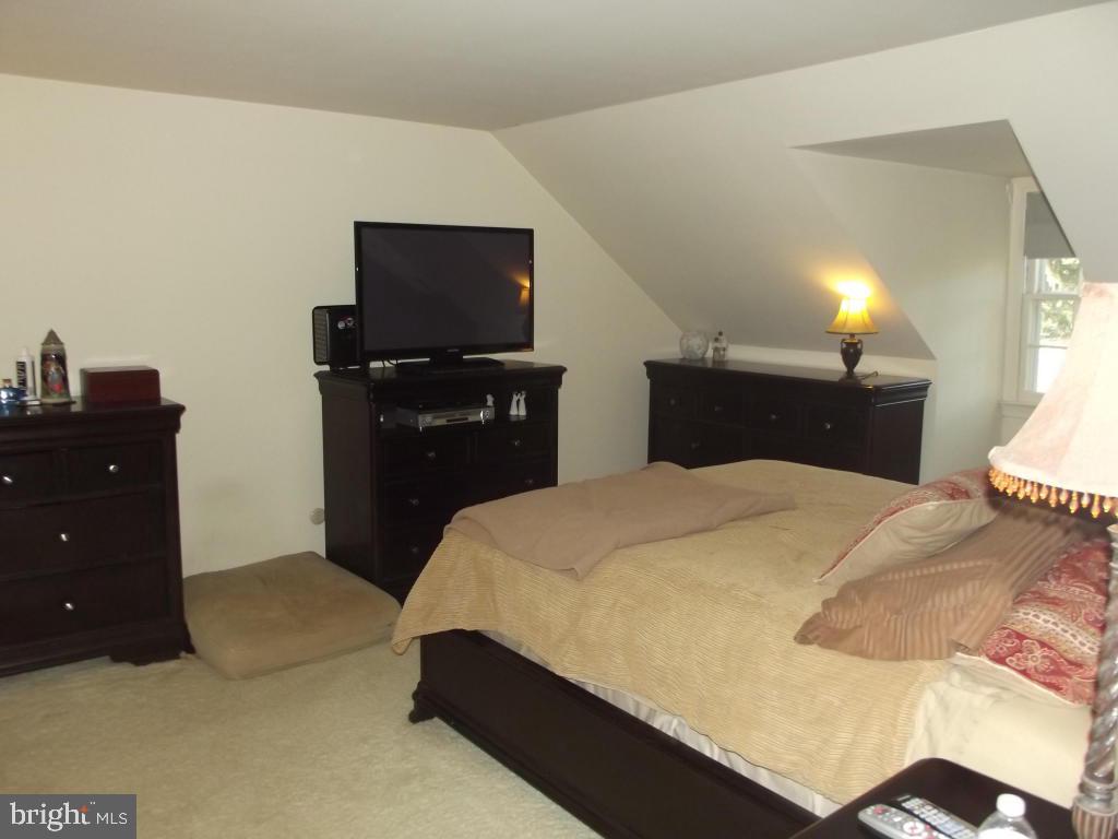 2111 Clover Hill Road Lancaster, PA 17603 - Photo 14 of 25 Gallery Image 14