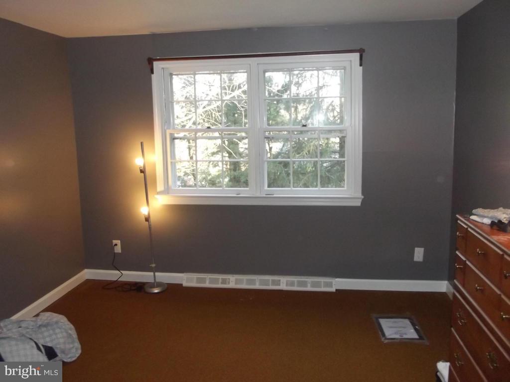 2111 Clover Hill Road Lancaster, PA 17603 - Photo 17 of 25 Gallery Image 17
