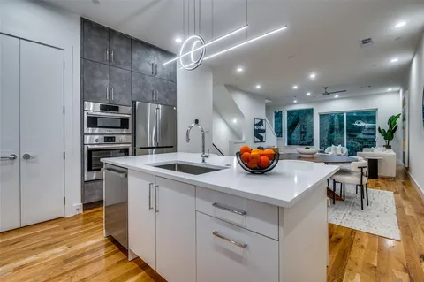 $695,800 | 4133 North Reserve Lane, Addison, TX 75001