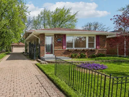 $475,000 | 2176 North Westmoreland Drive, Palatine, IL 60074