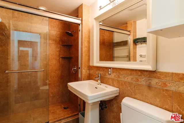 $649,000 | 999 North Doheny Drive, Unit 104, West Hollywood, CA 90069