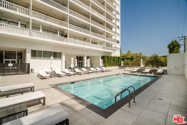 $649,000 | 999 North Doheny Drive, Unit 104, West Hollywood, CA 90069