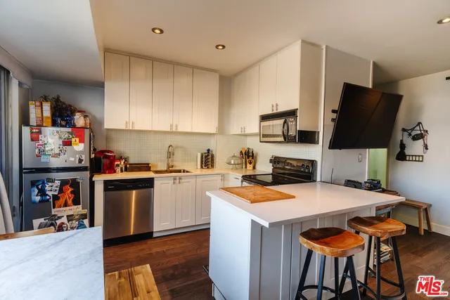 $649,000 | 999 North Doheny Drive, Unit 104, West Hollywood, CA 90069