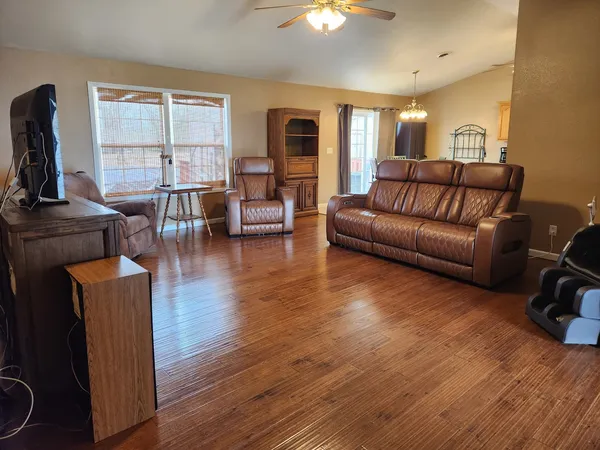 $275,000 | 1508 Hawkeye Court, Carterville, IL 62918