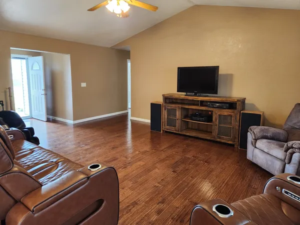 $275,000 | 1508 Hawkeye Court, Carterville, IL 62918