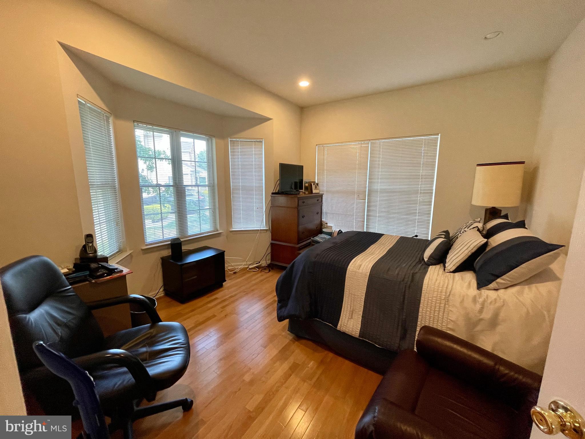 8 Wilson Way Riverside, NJ 08075 - Photo 11 of 36