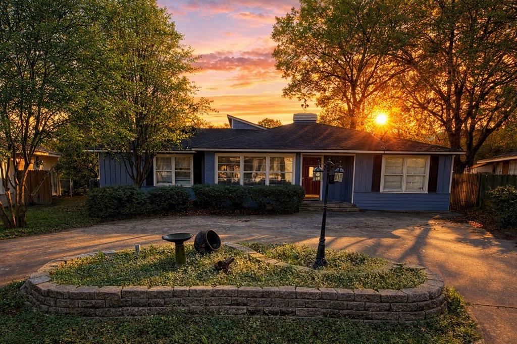 620 Denton Dr  