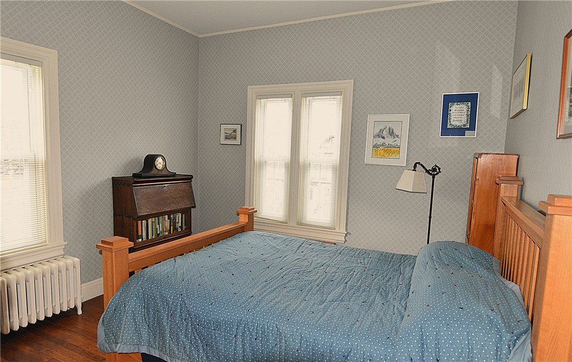 227 Irving Avenue Providence, RI 02906 - Photo 12 of 27