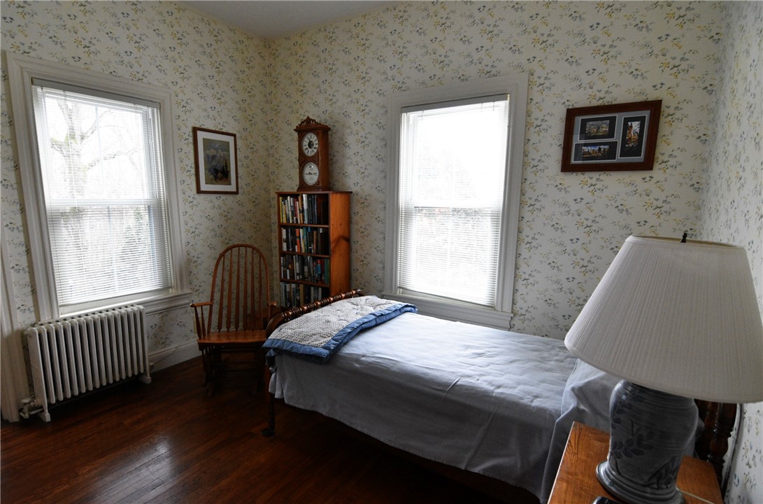 227 Irving Avenue Providence, RI 02906 - Photo 13 of 27