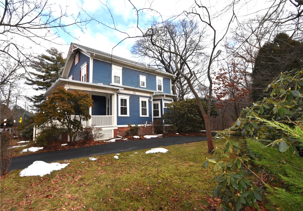 227 Irving Avenue Providence, RI 02906 - Photo 2 of 27