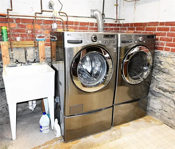 $1,395,000 | 227 Irving Avenue, Providence, RI 02906