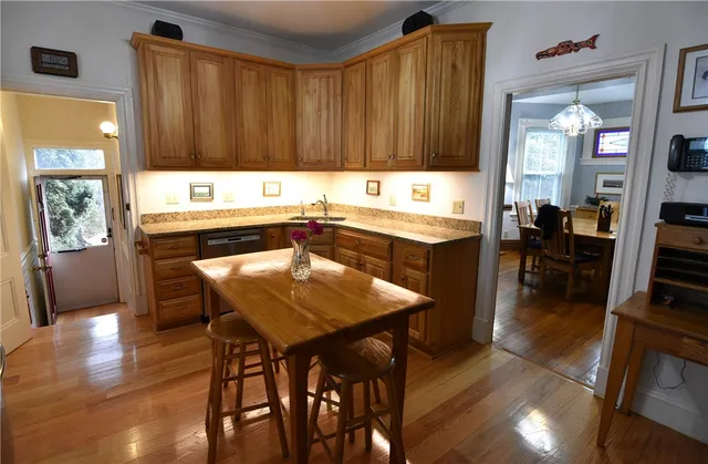 $1,395,000 | 227 Irving Avenue, Providence, RI 02906