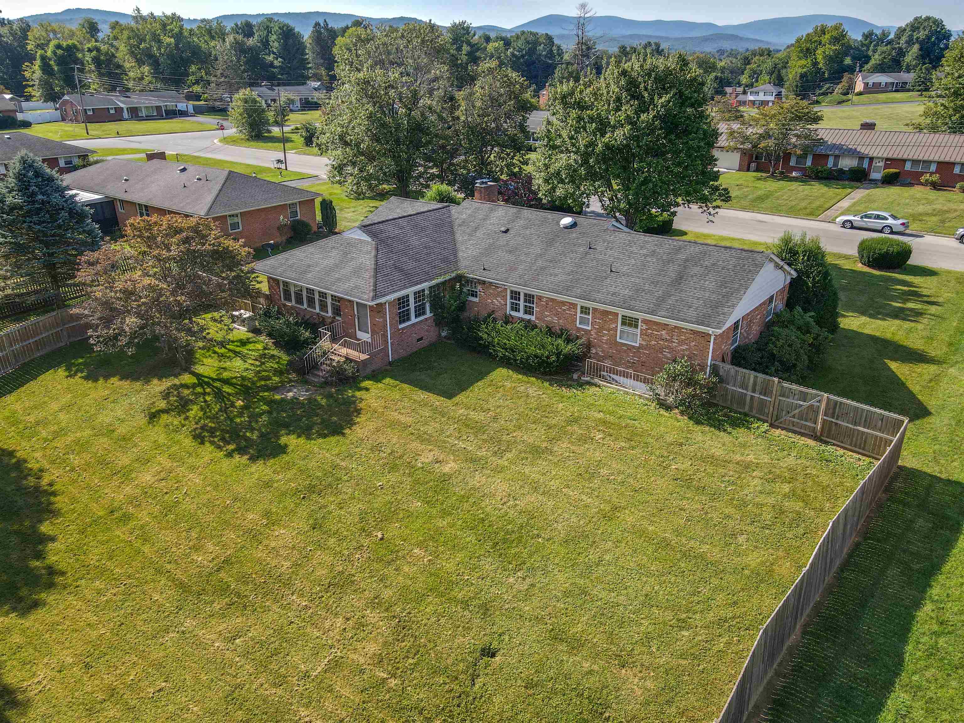 2116 Pickett Road Waynesboro, VA 22980 - Photo 34 of 43 Gallery Image 34