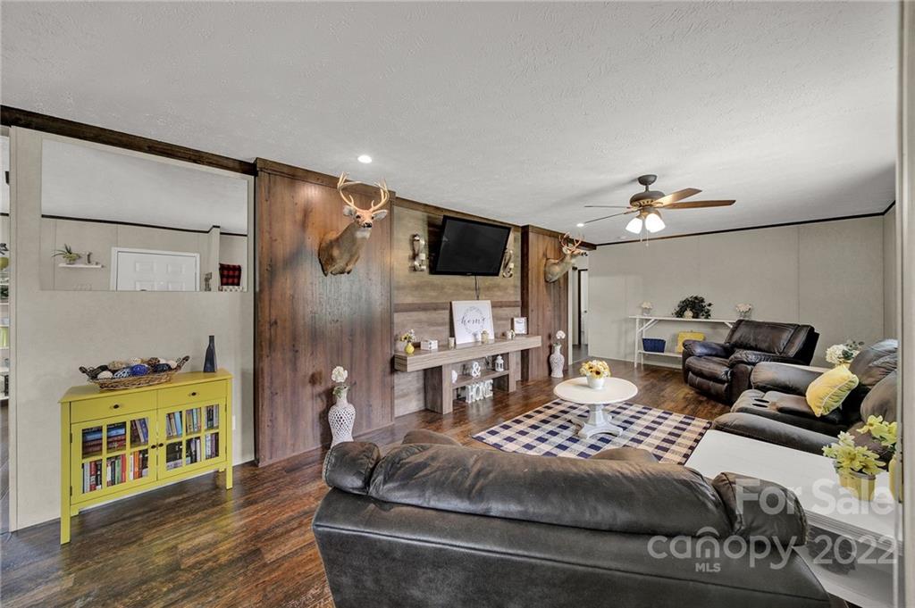 232 Muldoon Lane Clover, SC 29710 - Photo 3 of 36 Gallery Image 3