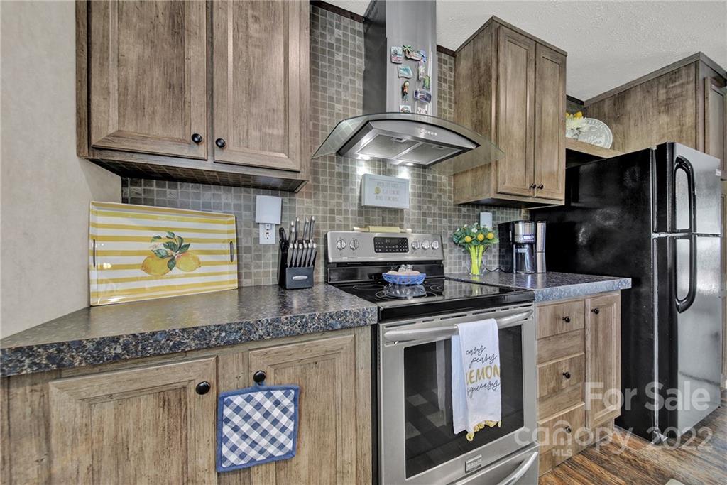 232 Muldoon Lane Clover, SC 29710 - Photo 7 of 36 Gallery Image 7