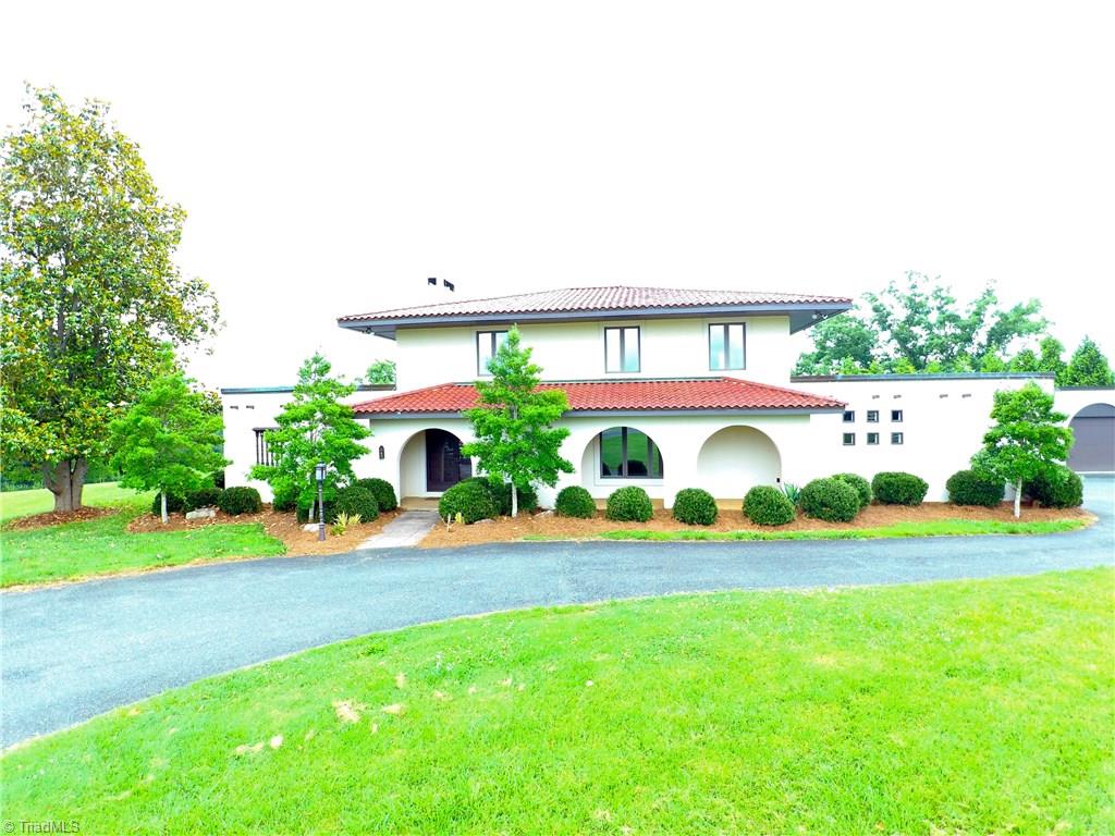 470 Crossingham Road Mount Airy, NC 27030 - Photo 1 of 30 Front of House