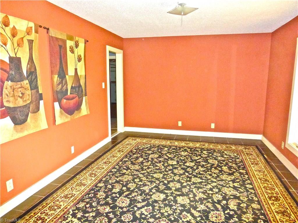470 Crossingham Road Mount Airy, NC 27030 - Photo 19 of 30 Dining Room