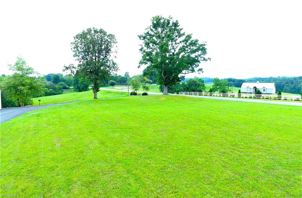 470 Crossingham Road Mount Airy, NC 27030 - Photo 3 of 30 aerial view, front yard