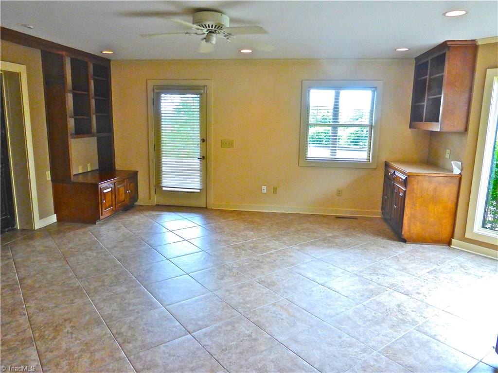 470 Crossingham Road Mount Airy, NC 27030 - Photo 22 of 30 Breakfast/Eat in area