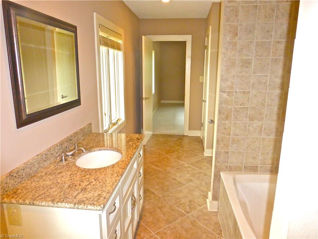 470 Crossingham Road Mount Airy, NC 27030 - Photo 24 of 30 2nd Floor Bath